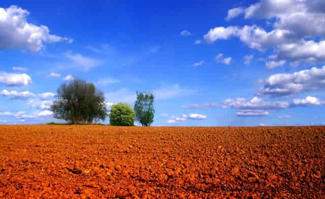 宅基地住宅属于房产吗
